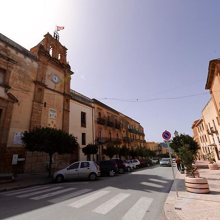 Il Cortile Del Marchese Beccadelli Bed & Breakfast Sambuca di Sicilia Bagian luar foto