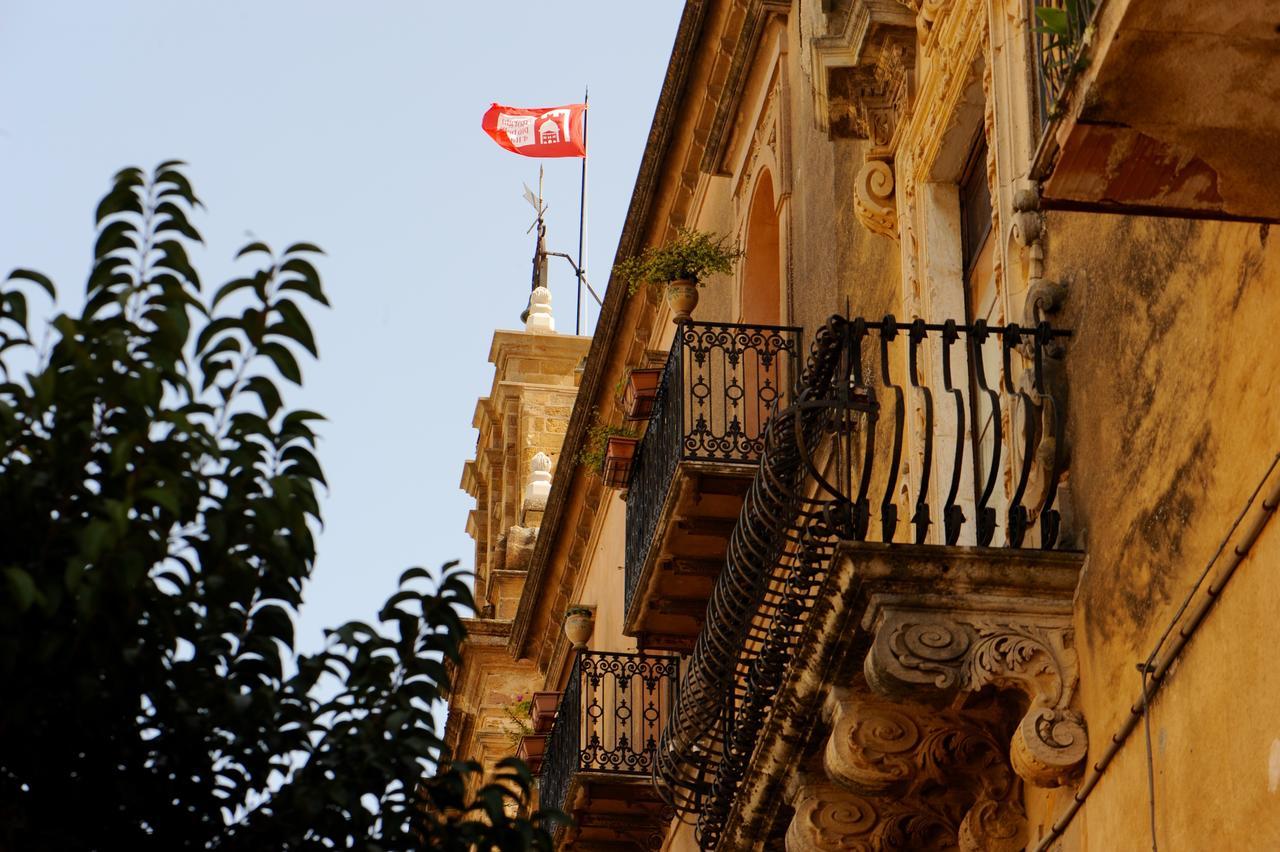 Il Cortile Del Marchese Beccadelli Bed & Breakfast Sambuca di Sicilia Bagian luar foto
