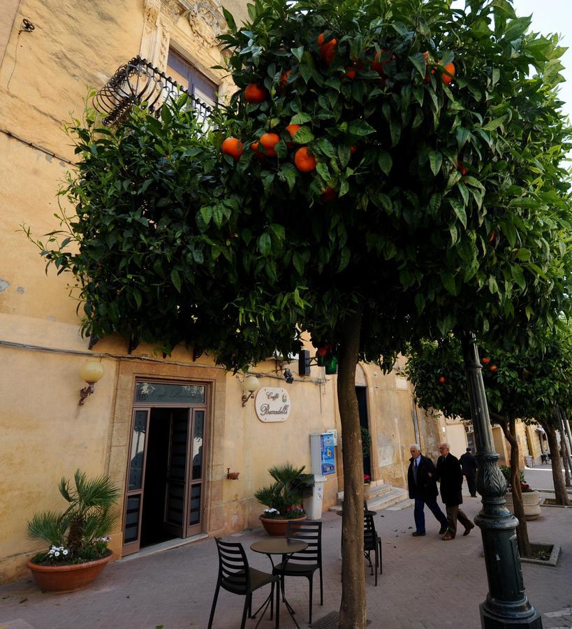 Il Cortile Del Marchese Beccadelli Bed & Breakfast Sambuca di Sicilia Bagian luar foto