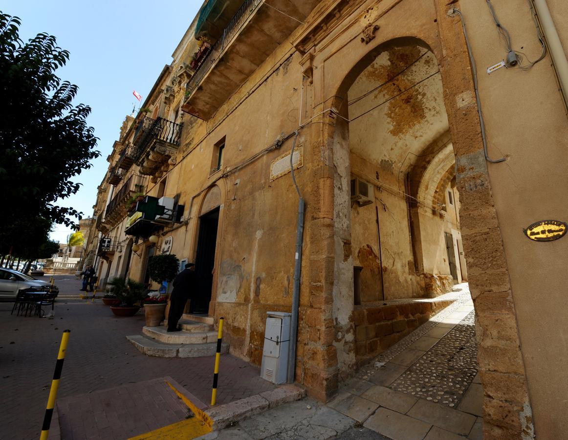 Il Cortile Del Marchese Beccadelli Bed & Breakfast Sambuca di Sicilia Bagian luar foto