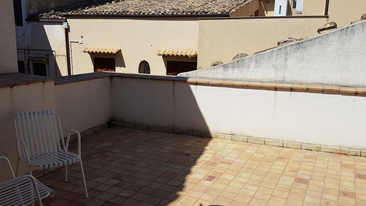 Il Cortile Del Marchese Beccadelli Bed & Breakfast Sambuca di Sicilia Bagian luar foto